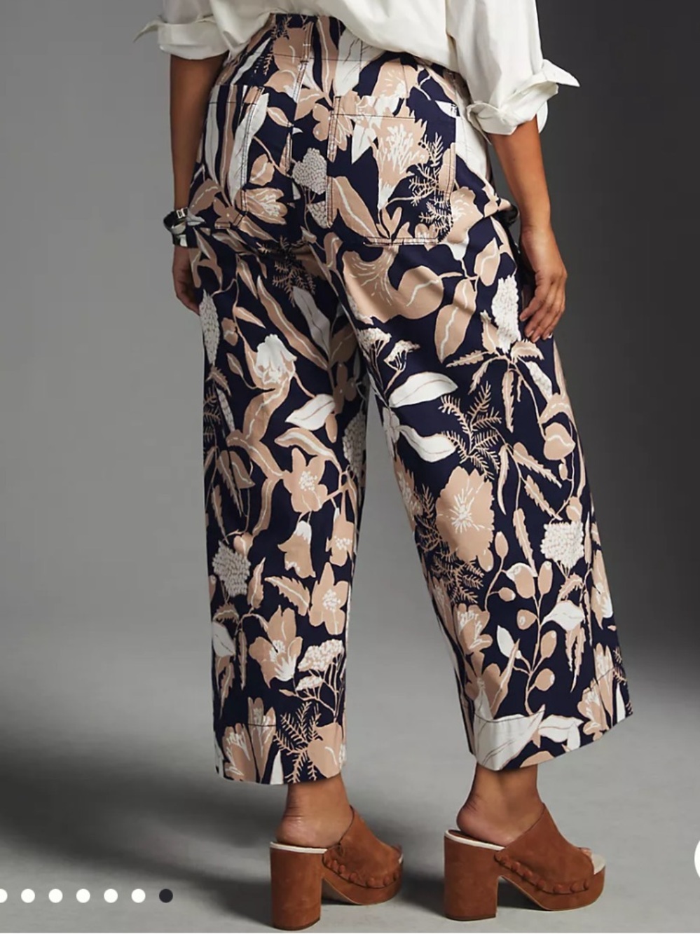 ANTHROPOLOGIE MAEVE COLETTE High-Rise
Wide-Leg Cropped Pants by
Jo Faulkner
31 - Picture 3 of 10